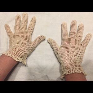 CROCHET VINTAGE GLOVES SCALLOP WRIST EDGE